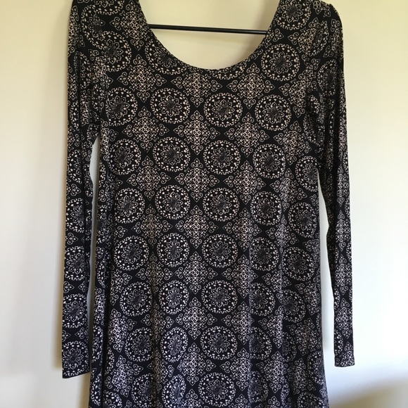 Medallion Trapeze Dress - Picture 3 of 4